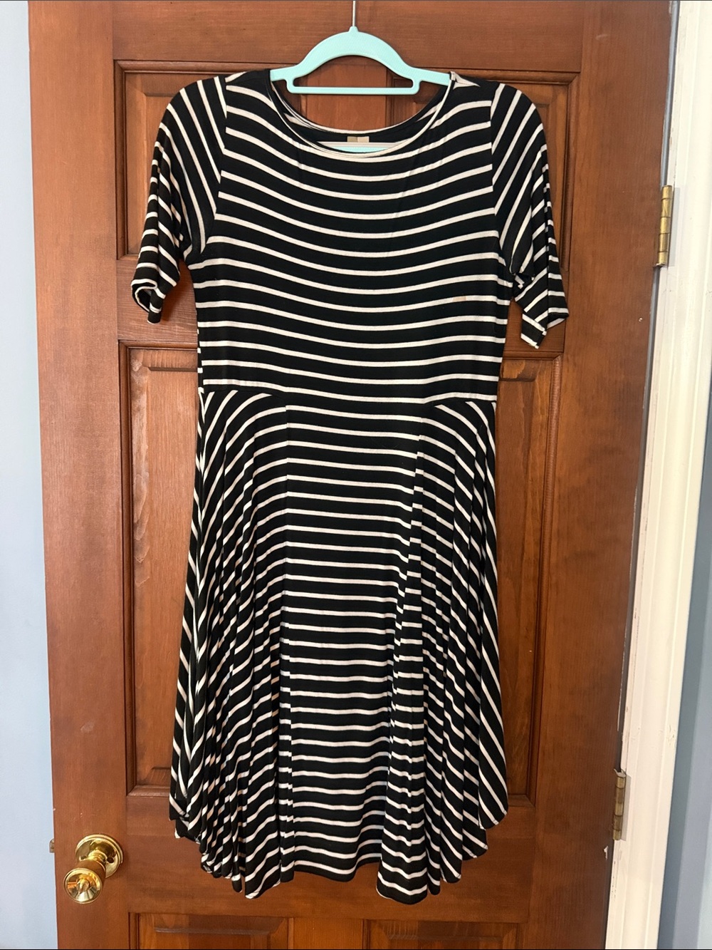 Comfy USA Black and White Striped Midi Dress